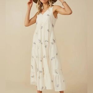 Hayden Ditsy floral tiered dress v-neck new w/tags